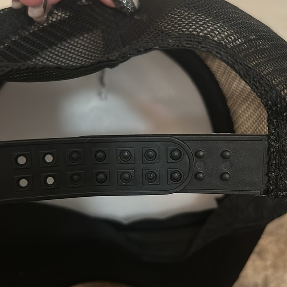 LV Vuitton trucker hat - Picture 4 of 4